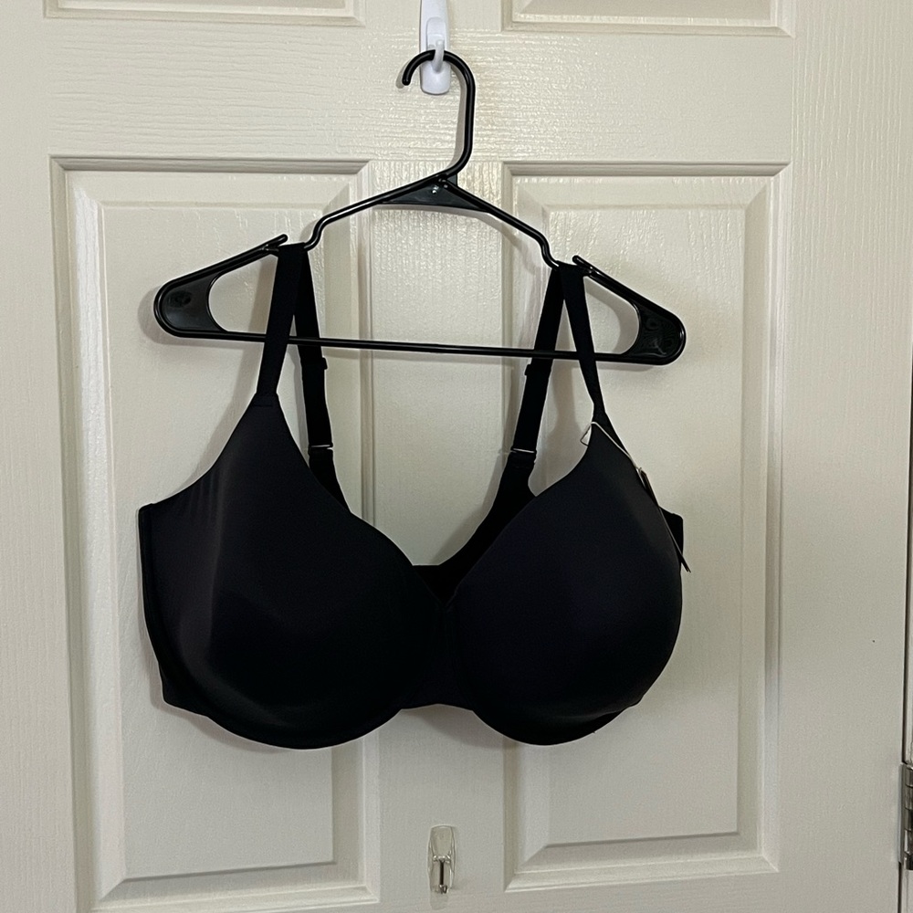 NWT Skims Black T Shirt Demi Bra